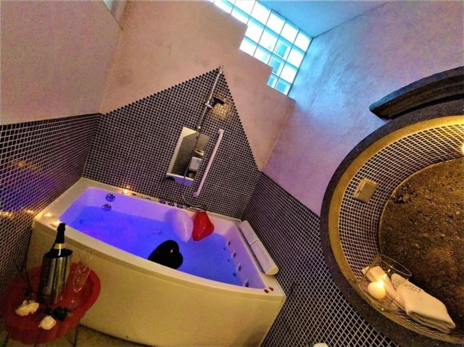 Zentral Club Neutron-Jacuzzi Lägenhet Belmonte De Miranda Exteriör bild