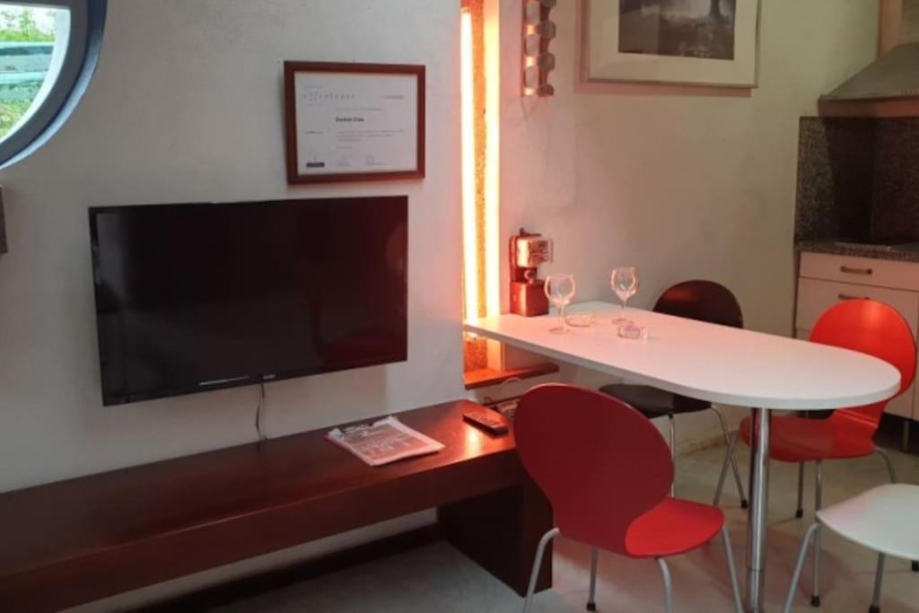 Zentral Club Neutron-Jacuzzi Lägenhet Belmonte De Miranda Exteriör bild